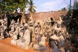 Dakshinchitra is an extended village between Chennai and Mahabalipuram devoted to the preservation of traditional South Indian ways of life and arts and crafts. The village also highlights a variety of traditional homes found throughout South India.